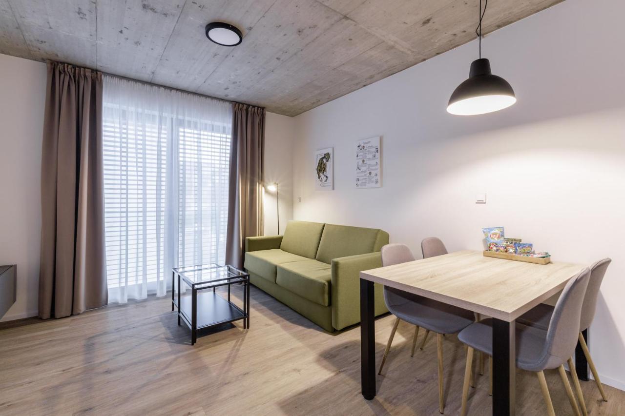 Aparthotel Na Klenici มลาดาโบเลสลัฟ ภายนอก รูปภาพ