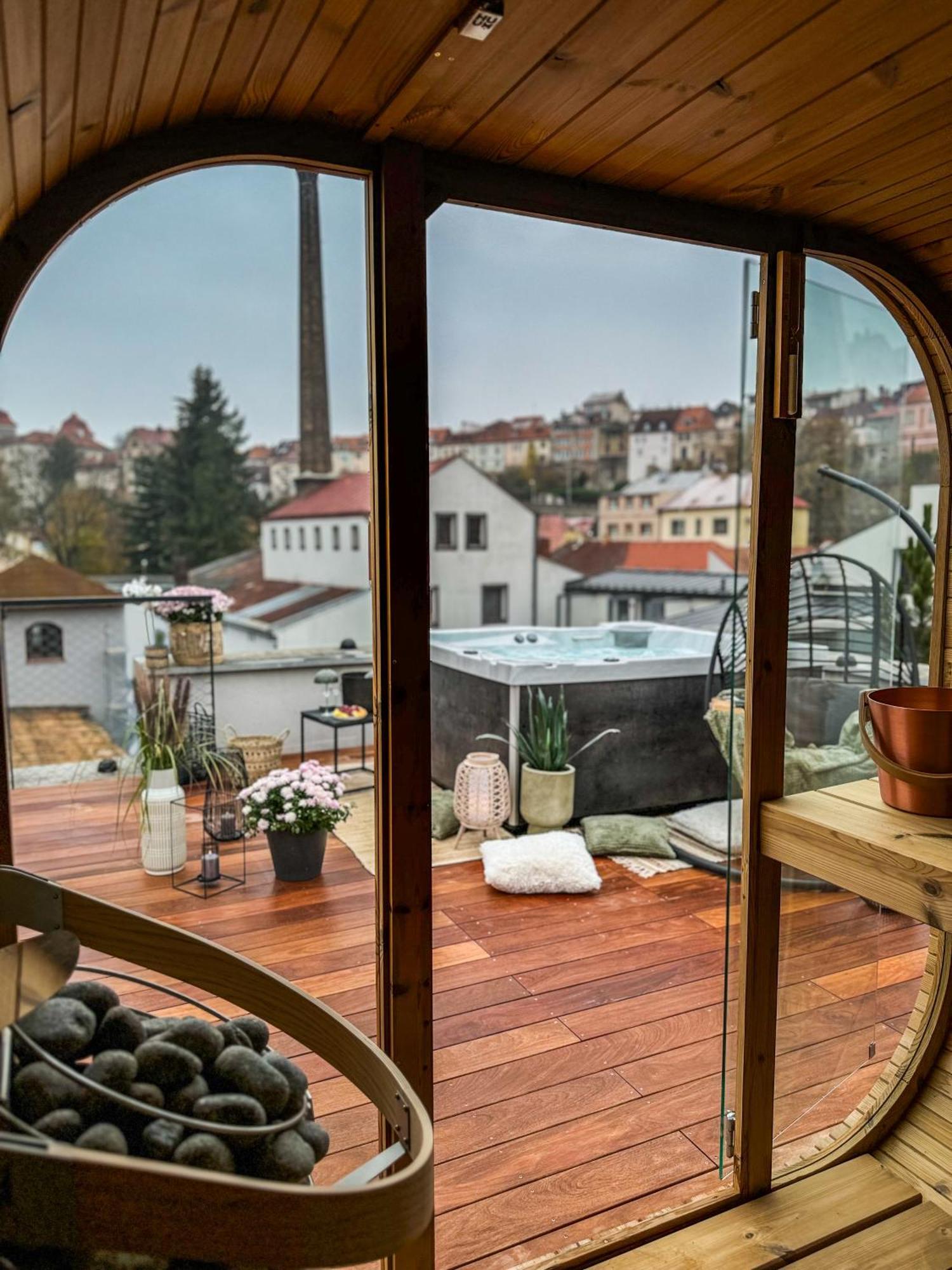 Aparthotel Na Klenici มลาดาโบเลสลัฟ ภายนอก รูปภาพ